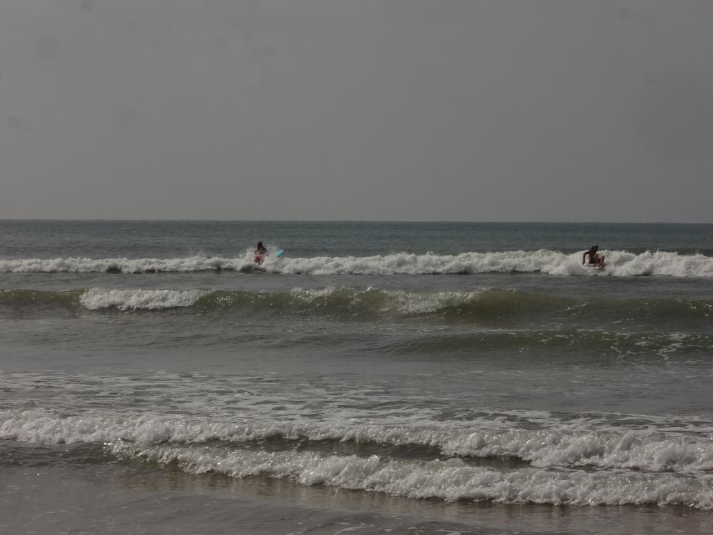Ceylon Surf Guest And Restaurant Bed & Breakfast Weligama Exterior photo